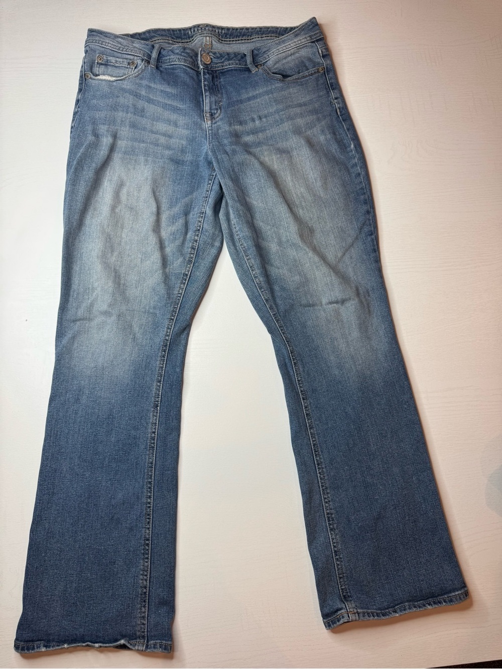 Aeropostale Mid Rise Bootcut Jeans Blue Denim Medium Wash Size 12 2014 Vintage